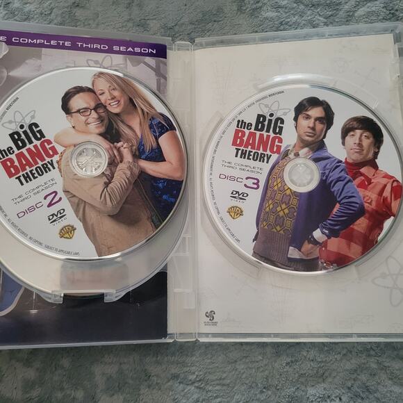 The Big Bang Theory – Season 3 DVD (Complete) – Excellent condition - Picture 3 of 5